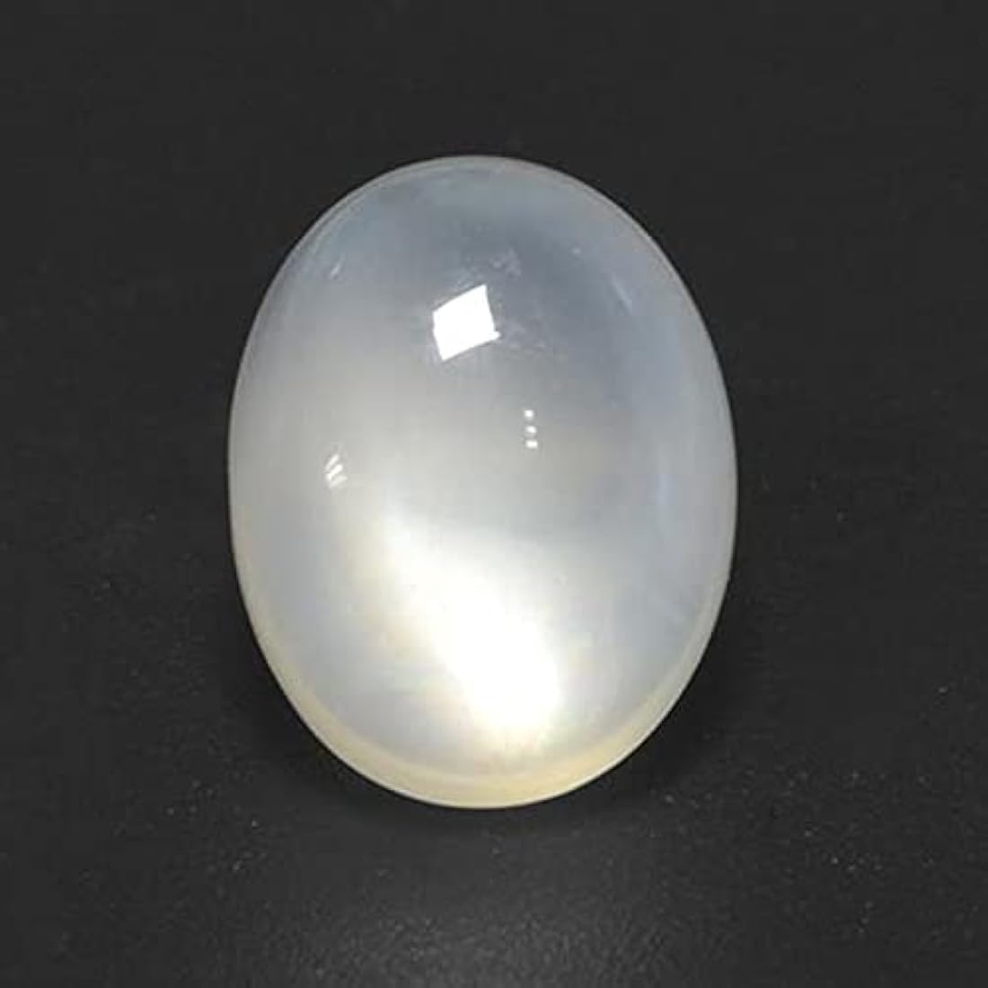 Lunar Elixir: Discover the Mystical Power of Moonstone.