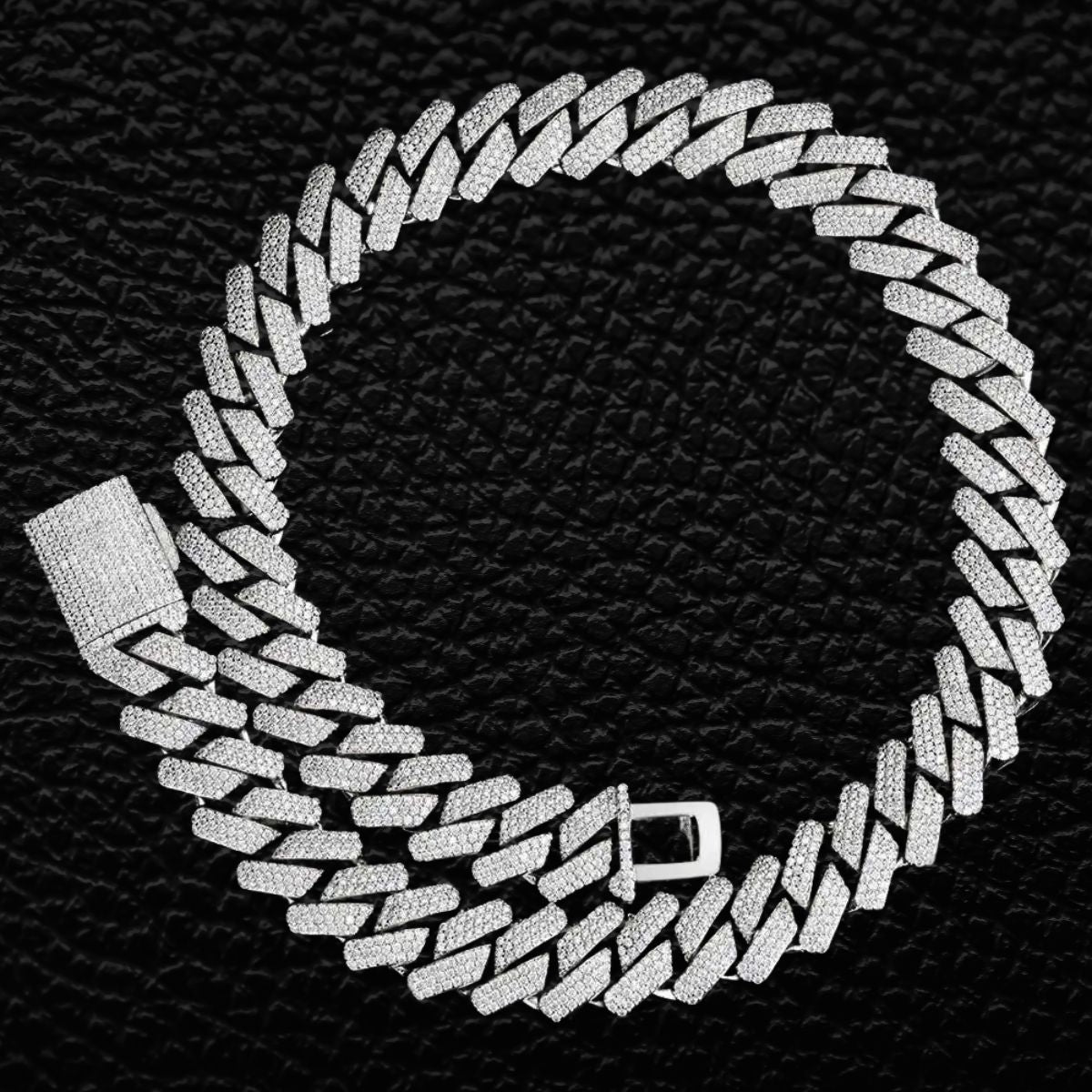 Bold Hip Hop Jewelry – Urban Style & Unique Flair.