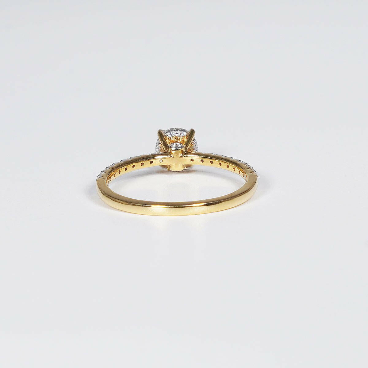 0.73 Carat Brilliant Round Cut Lab Grown Diamond Ring in 18K Yellow Gold.