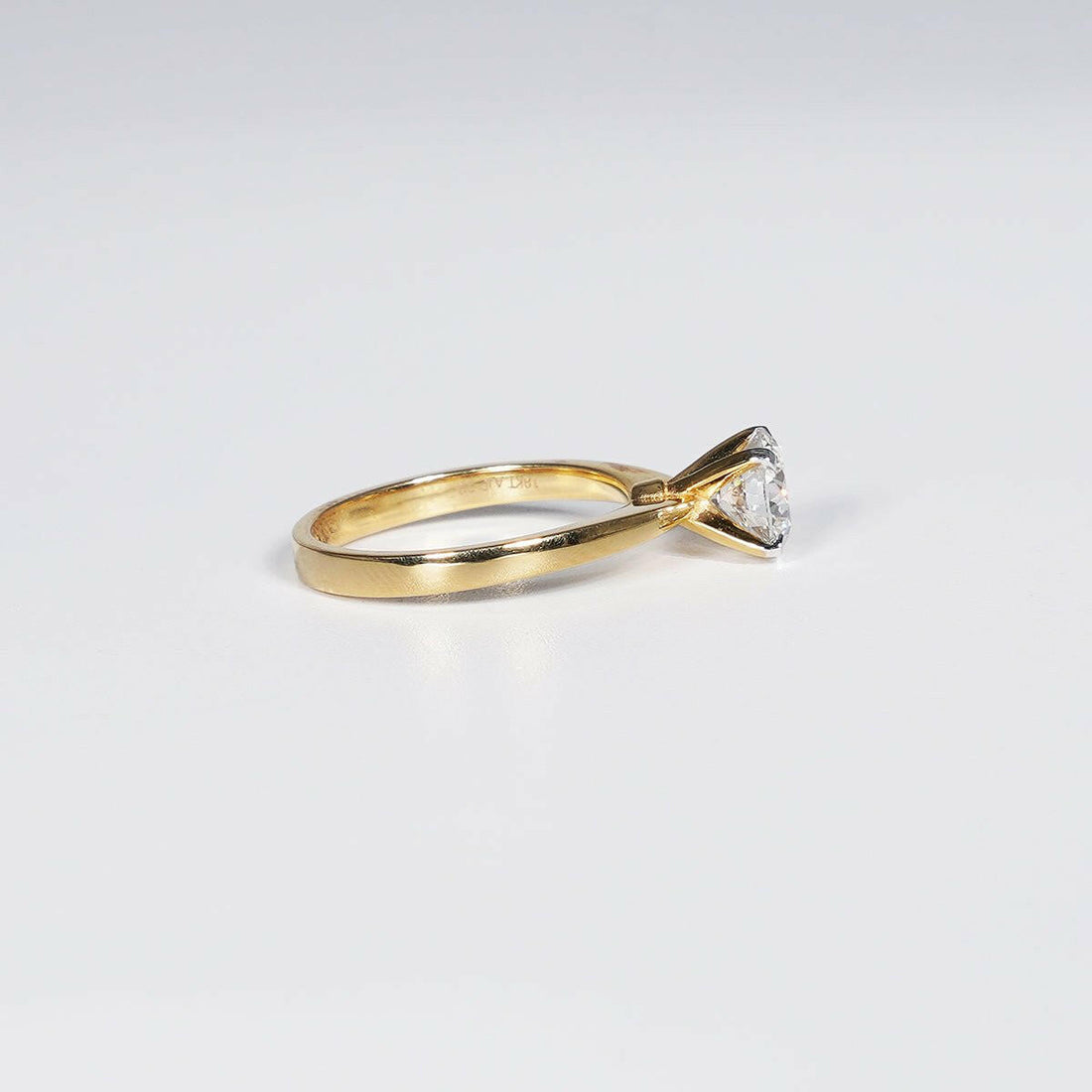 1.20ct Brilliant Round Lab Grown Diamond Ring in 18K Yellow Gold.