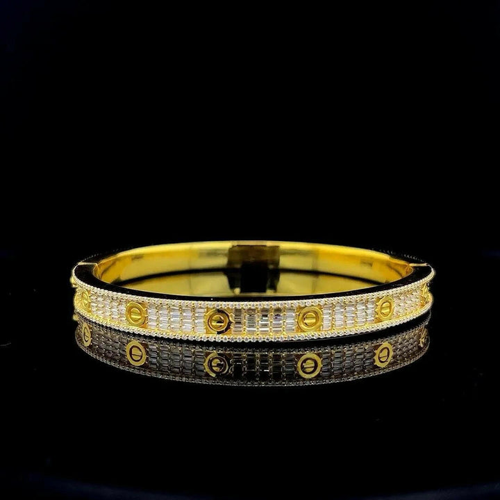 14 k gold studded men’s exclusive buggete and round shape 5 carat diamond bracelet.