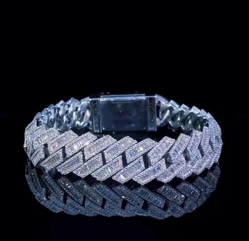 14 k gold studded special design Baguette shape cuban Bracelet.