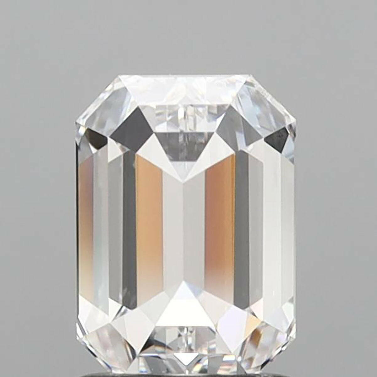 1.53ct Lab-Created Emerald Shaped Diamond.