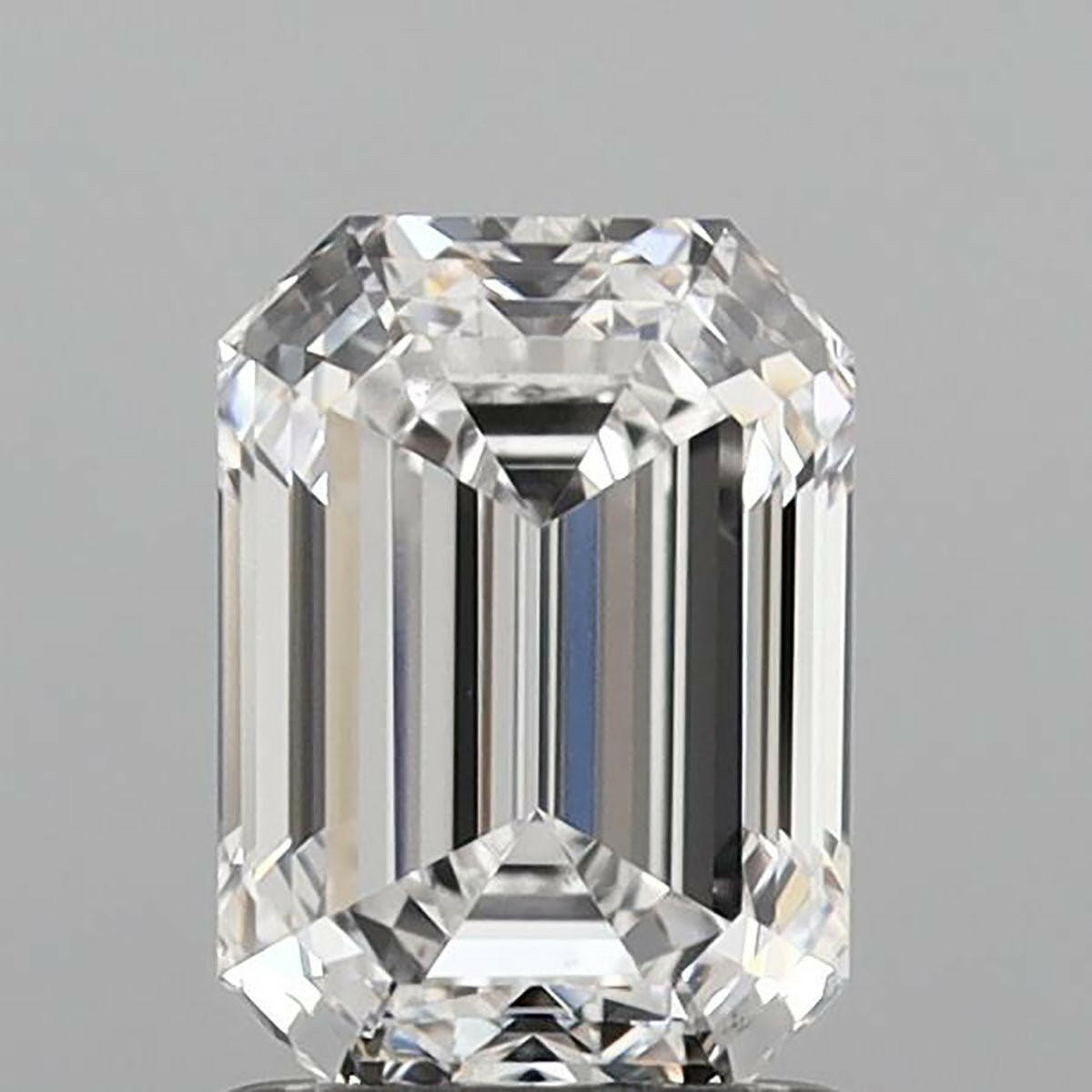 1.53ct Lab-Created Emerald Shaped Diamond.