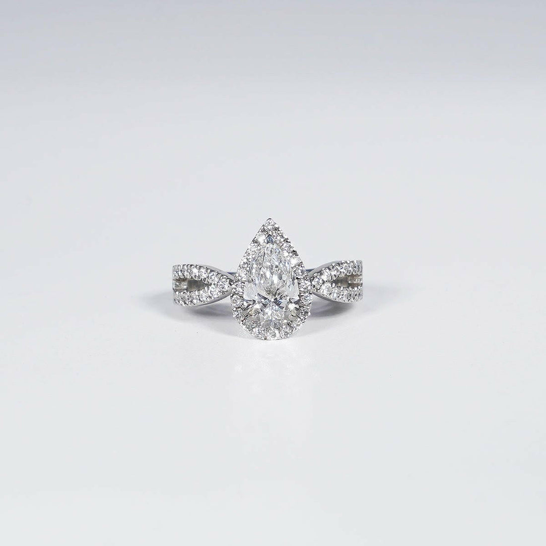 1.70 Carat Pear Shape Lab Grown Diamond Ring in Platinum Gold.