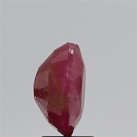 3.9 Carat 4.29 Ratti Natural mozambique Oval shape red Ruby Gemstone.