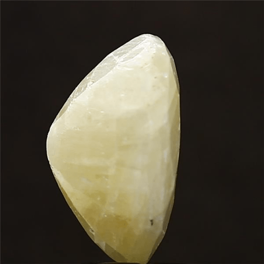 5.72 carat 6.29 ratti IGI-GTL certified natural Ceylonese oval shape yellow sapphire stone.