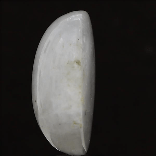 6 carat 6.6 ratti natural Sri Lanka oval shape Moonstone stone.