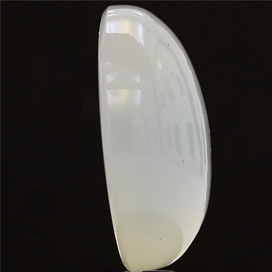 9 carat 10 ratti natural Sri Lanka oval shape Moonstone stone.
