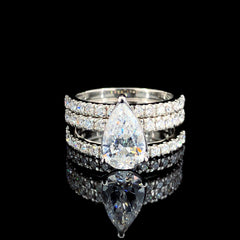 3.25ct Pear-Shaped lab grown Diamond Ring with Platinum Band