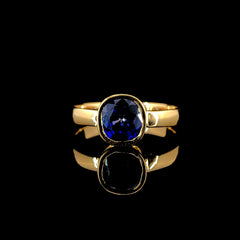 Luxurious 2.65ct Blue Sapphire Ring In 18k Yellow Gold