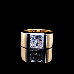 Exquisite 3.77ct Princess Cut Lab-Grown Diamond Round Ring In 18k Yellow Gold