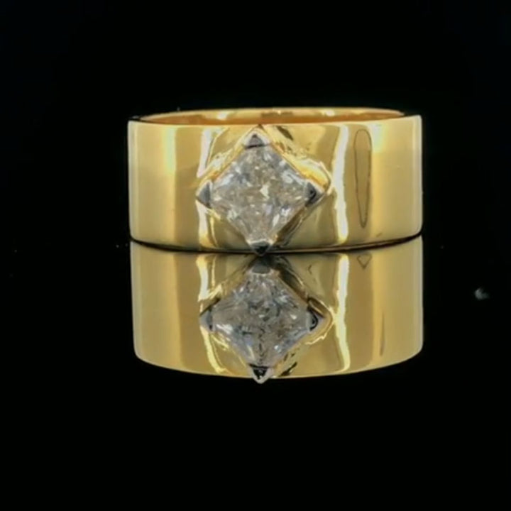 Elegant 1 Ct Princess Cut Lab Grown Diamond Ring in Yellow Gold