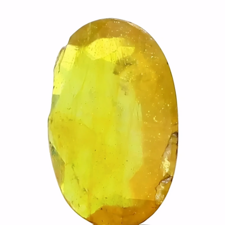 4.15ct Genuine Yellow Sapphire (Heated & treat) – Bangkok Origin – Lustrous & Elegant