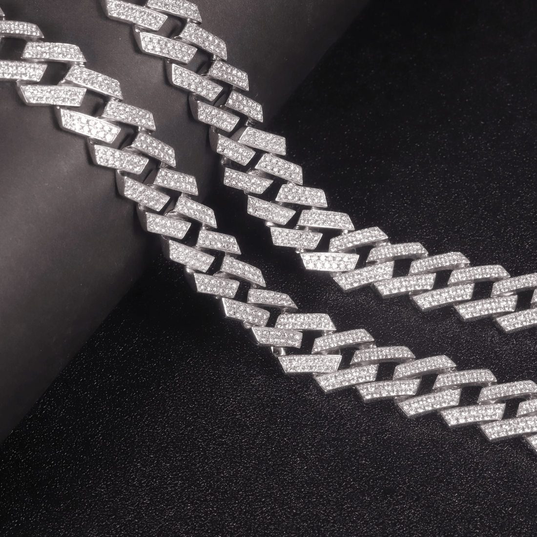 Captivating Brilliance: 14K Gold 6ct Lab-Grown Diamond Cuban Bracelet.