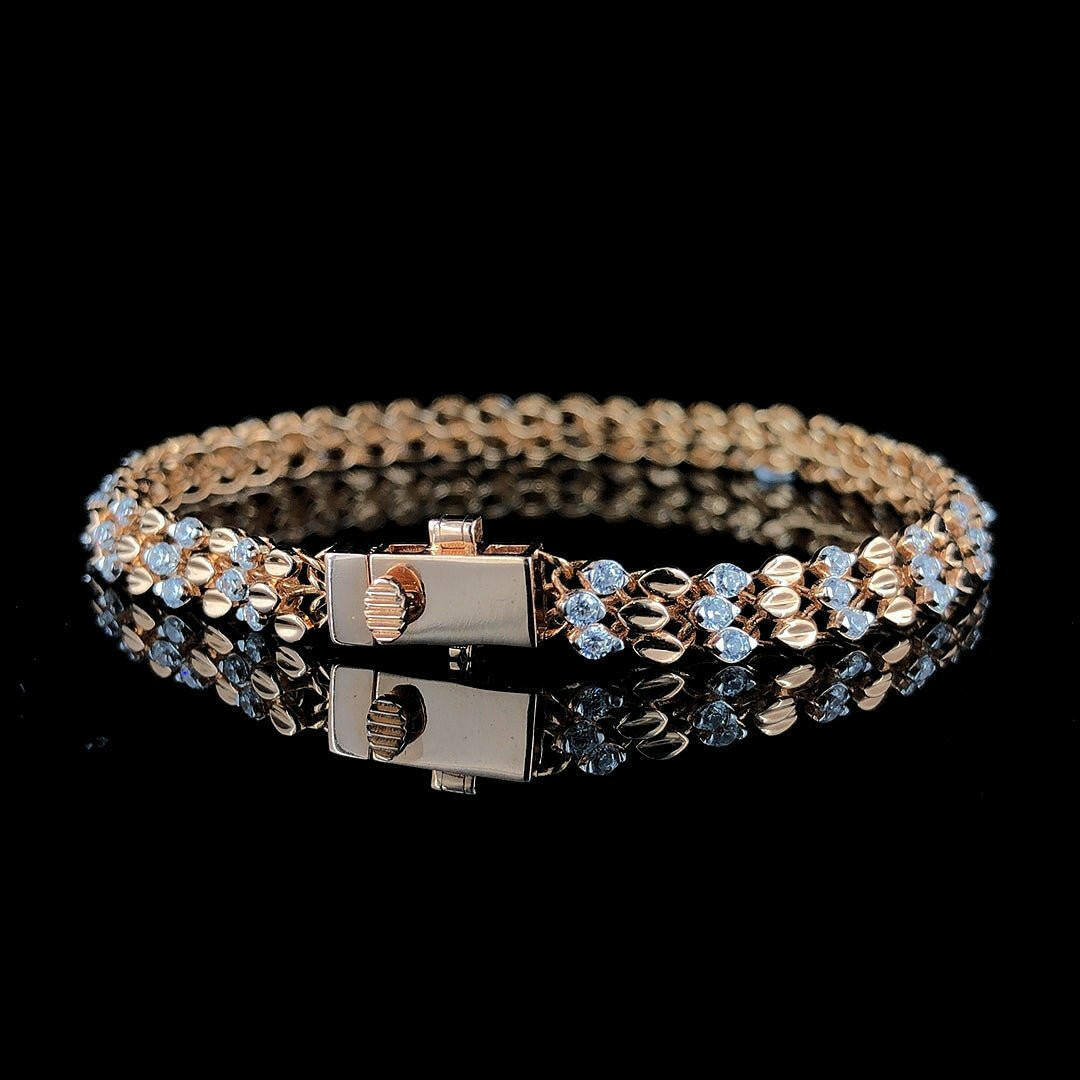 Diamond Brilliance: The Captivating 18K Gold Bracelet Accented with 1.296ct Diamonds.