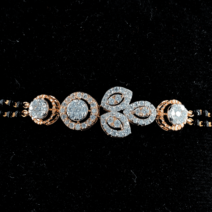 Elegantly Eternal: The 18K Gold Bracelet Adorned with 0.897ct of Glistening Diamonds.