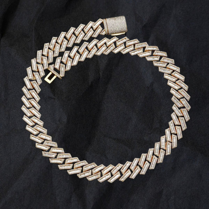 Exquisite Opulence: 14K Gold 18ct Lab-Grown Diamond Cuban Necklace.