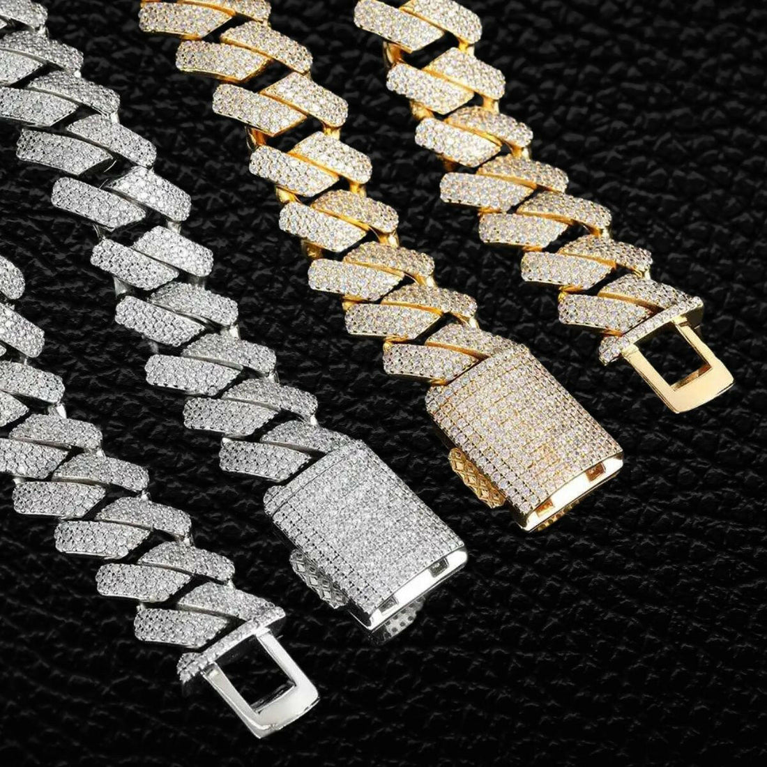 Majestic Opulence: 14K Gold 22ct Lab-Grown Diamond Cuban Necklace.