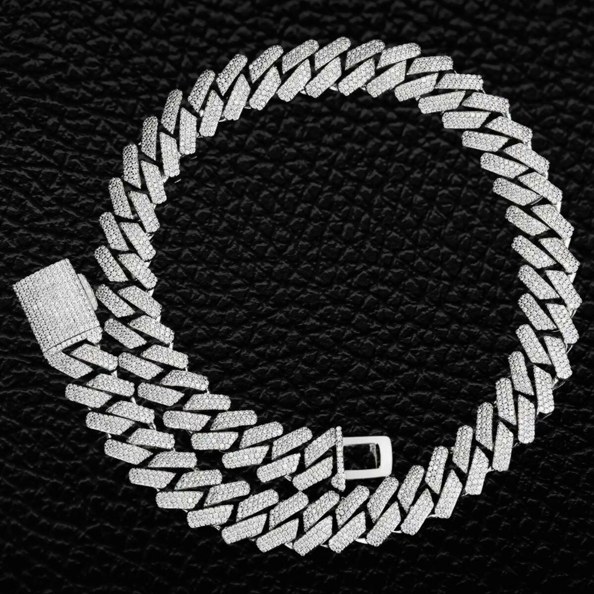 Majestic Opulence: 14K Gold 22ct Lab-Grown Diamond Cuban Necklace.