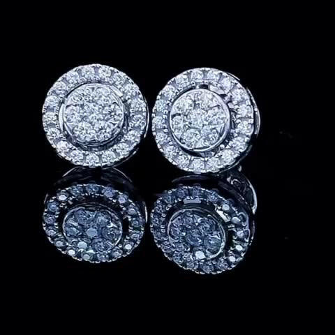 Modern Elegance: Men's 14K Gold Stud Earring with a 3.3ct Lab-Grown Diamond.