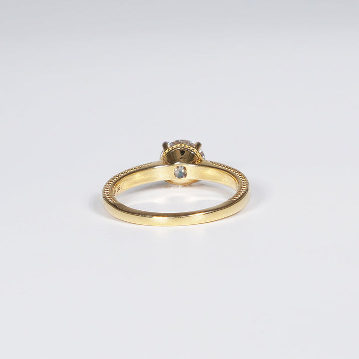 Shimmering 1.19ct Round Shape Lab Grown Diamond Ring in 18k Yellow Gold.